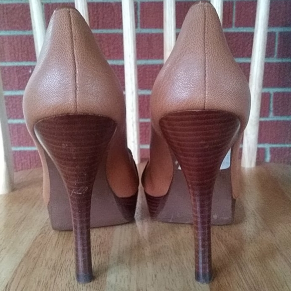 Michael Kors heels sz 6 1/5 M color tan new - Picture 4 of 5